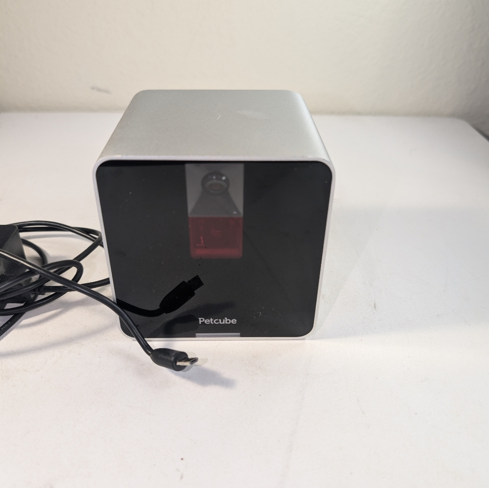 PET CUBE FIRST GENERATION 720P WIFI